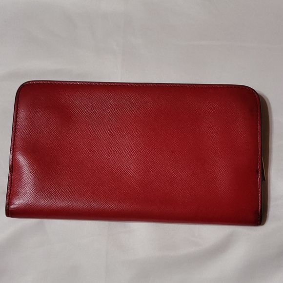 Tory Burch Red Snap Zipper Wallet - Picture 2 of 8